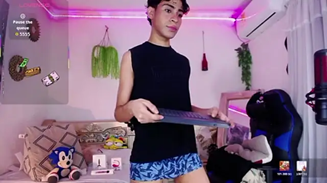 huge armound online show from April 2, 2:53 am