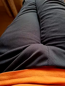 Alonesexyboy1 online show from November 17, 9:23 am