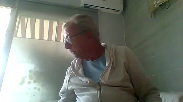 tuggy59 online show from November 13, 8:19 am