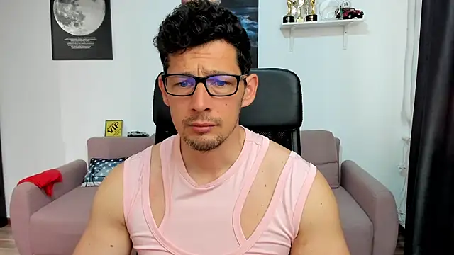 BrutusK08 online show from April 21, 6:08 am