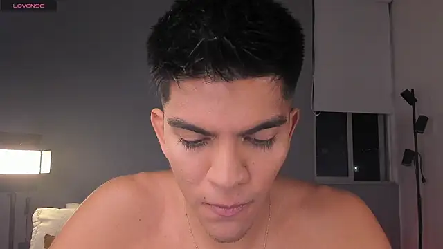 santiago 01 online show from March 15, 1:02 am