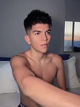 santiago 01 online show from January 22, 11:11 pm