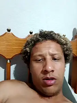 Nicolaskribeiro online show from December 20, 6:37 pm