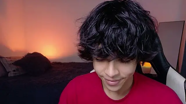 Alan26  online show from April 18, 7:18 pm