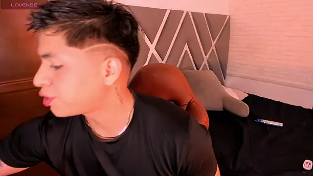 Niicky1  online show from February 14, 10:05 pm