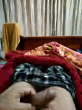 Snapshot of Nuttysub chatting on January 18, 2:18 am Nuttysub online show from January 18, 2:18 am