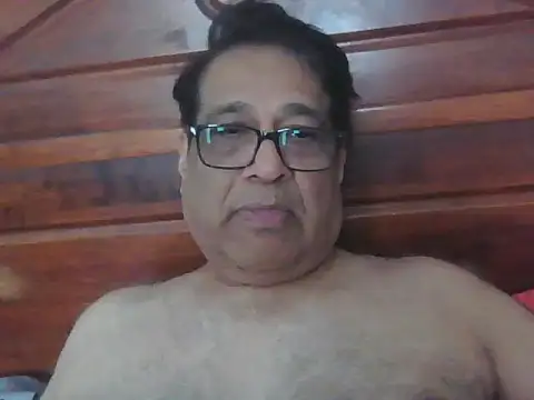 Snapshot of Nuttysub chatting on October 18, 5:12 am Nuttysub online show from October 18, 5:12 am