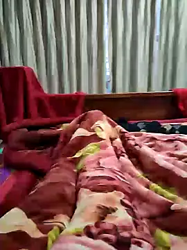 Snapshot of Nuttysub chatting on December 30, 1:58 am Nuttysub online show from December 30, 1:58 am