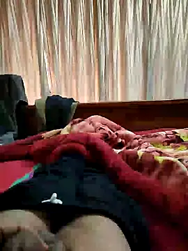 Snapshot of Nuttysub chatting on December 26, 3:06 am Nuttysub online show from December 26, 3:06 am