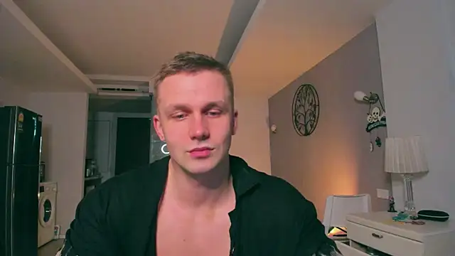 Samuel Andrew online show from November 5, 5:42 am