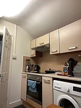 Snapshot of Yourhotboy_42 chatting on October 13, 7:20 pm Yourhotboy 42 online show from October 13, 7:20 pm