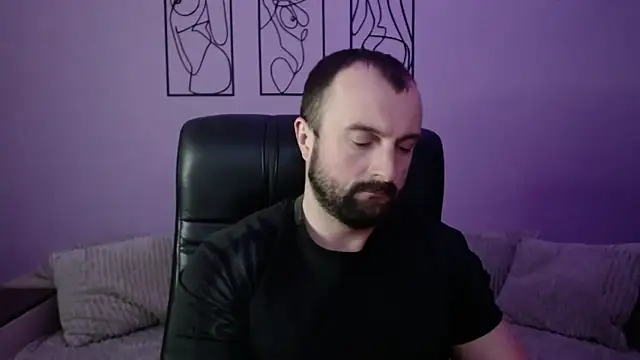 brindlefly6969 online show from April 22, 10:53 am