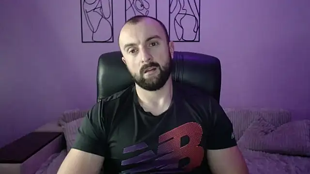 brindlefly6969 online show from November 5, 11:56 am