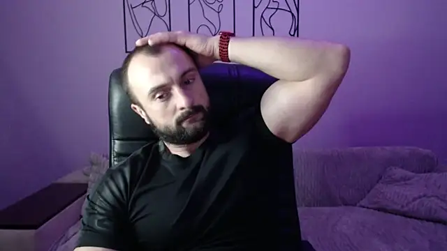 brindlefly6969 online show from November 24, 11:44 am