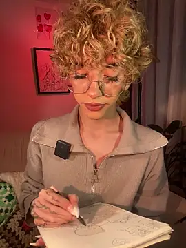 lyamthommpson online show from April 2, 2:31 am