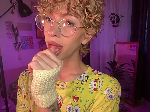 lyamthommpson online show from March 20, 10:13 pm