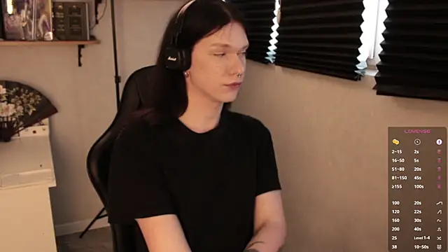 carthylovvve online show from February 18, 1:11 pm