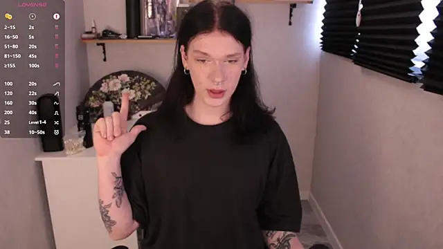 carthylovvve online show from January 18, 12:15 pm