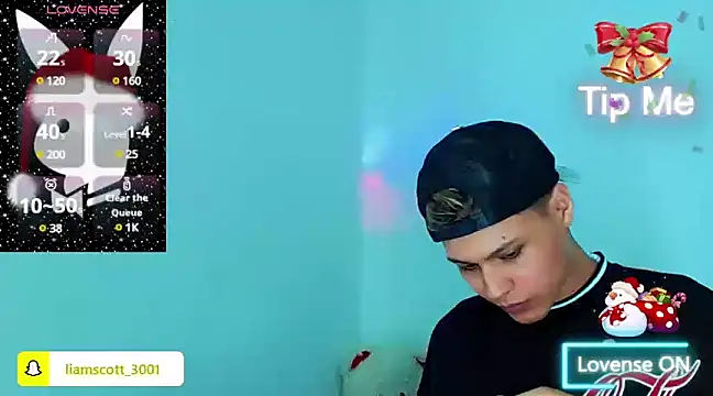 Liamscott  online show from December 22, 2:39 am