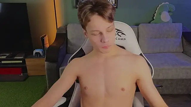 TeddyLiLboy online show from November 17, 11:02 am