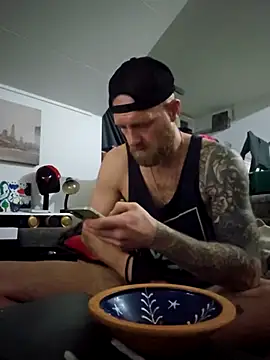 eltoulou online show from April 12, 3:53 am