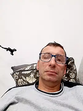 Snapshot of Anastasio33 chatting on October 4, 1:21 am Anastasio33 online show from October 4, 1:21 am