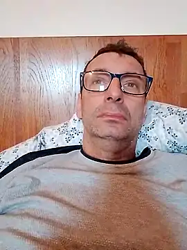 Snapshot of Anastasio33 chatting on October 10, 5:34 am Anastasio33 online show from October 10, 5:34 am