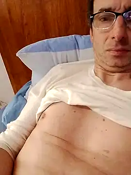 Snapshot of Anastasio33 chatting on March 18, 7:44 pm Anastasio33 online show from March 18, 7:44 pm