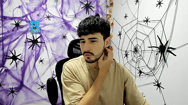 DmitriSanders online show from November 25, 10:34 pm