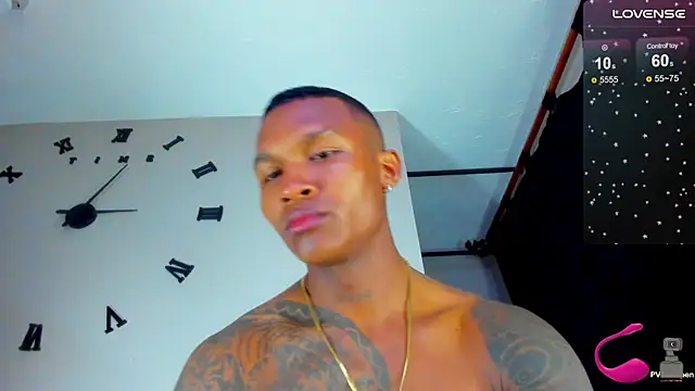 Snapshot of esteveen_ortegas_ chatting on March 2, 10:16 am esteveen ortegas online show from March 2, 10:16 am