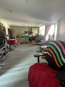 LondonTeffy online show from July 9, 10:08 am