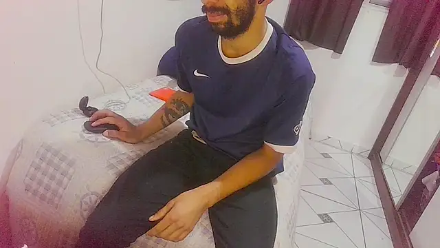 UncutToyBoy23cm online show from November 9, 5:44 am