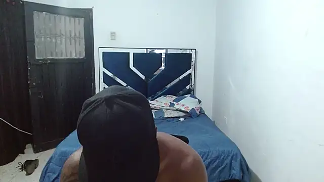 Snapshot of MiguelAngelxl chatting on September 18, 8:11 pm MiguelAngelxl online show from September 18, 8:11 pm