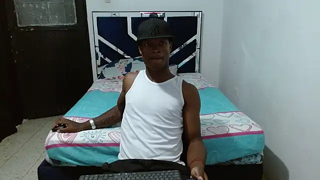 Snapshot of MiguelAngelxl chatting on September 30, 1:12 am MiguelAngelxl online show from September 30, 1:12 am