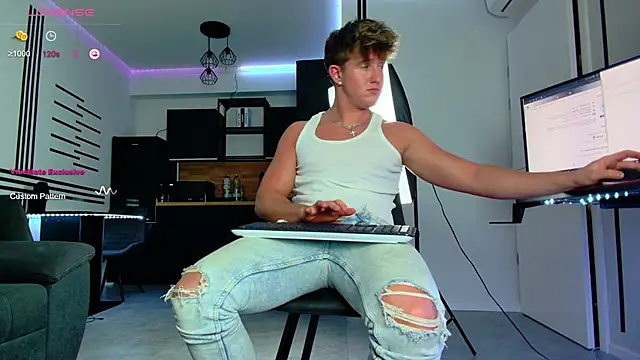 ChristianLevine  online show from January 3, 7:07 pm