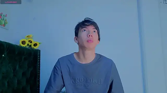 Levii Ackermann online show from April 11, 4:21 pm