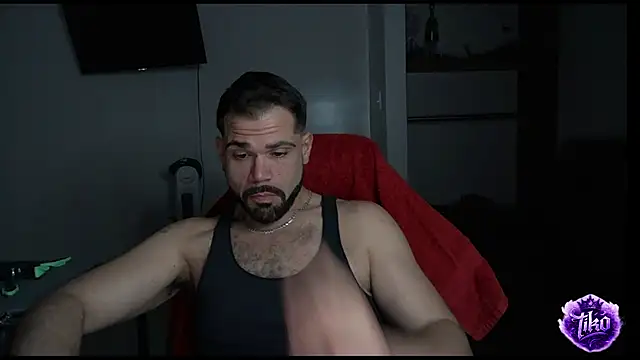 Zander823 online show from March 24, 3:55 am