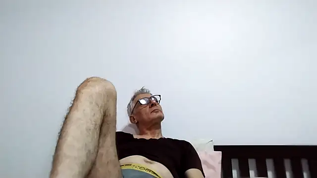 BIGUNCUTHARDCOCK online show from February 12, 1:33 am