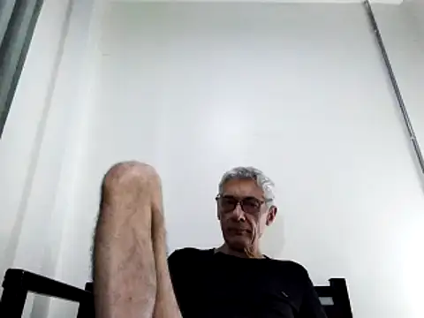 Snapshot of BIGUNCUTHARDCOCK chatting on January 17, 10:22 am BIGUNCUTHARDCOCK online show from January 17, 10:22 am
