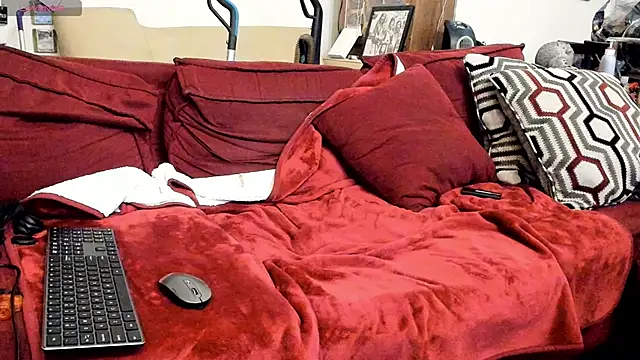 ryderswell123 online show from October 26, 6:26 am