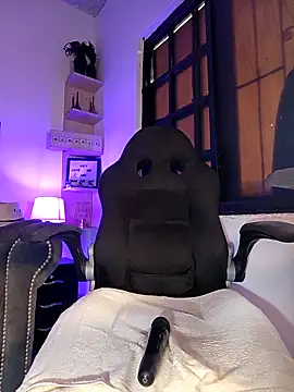 Naughty Charly online show from September 25, 8:30 pm