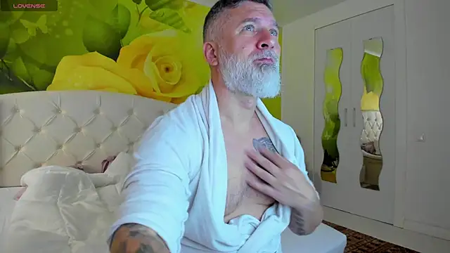 BlowMyXXL online show from April 3, 6:54 am