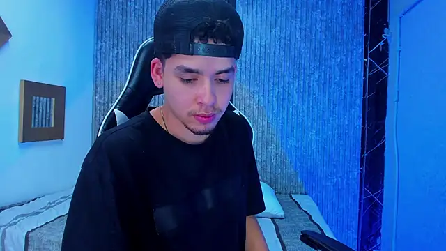 Mike 0233  online show from January 8, 3:56 am