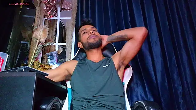 the dog lian online show from April 18, 7:58 pm