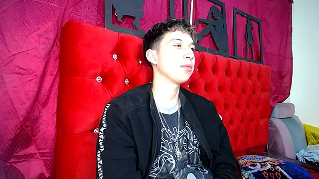 Snapshot of _Thomas_hot_ chatting on March 19, 4:36 am Thomas hot online show from March 19, 4:36 am