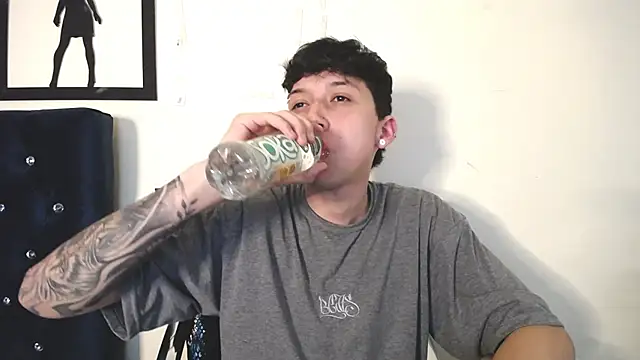  Thomas hot  online show from November 4, 3:51 am