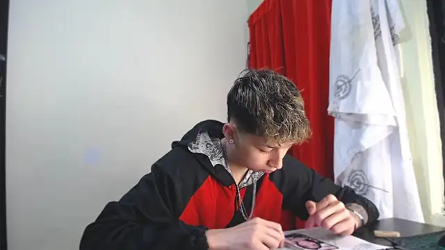 Snapshot of _Thomas_hot_ chatting on January 9, 9:37 pm Thomas hot online show from January 9, 9:37 pm