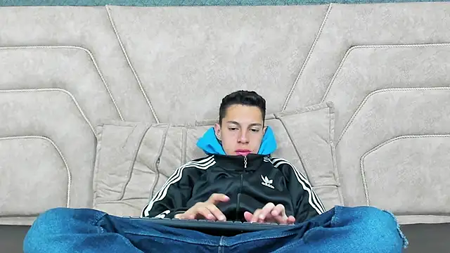 thiago19s online show from December 21, 7:16 pm