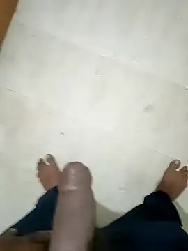 Snapshot of TeluguBlackDick chatting on December 29, 5:54 pm TeluguBlackDick online show from December 29, 5:54 pm