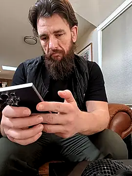 Armyexhibitionistvet online show from February 22, 9:38 pm